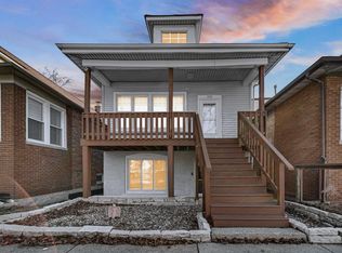 2033 Davidson Pl, Whiting, IN 46394