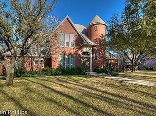 12 Heritage Ct, Grand Prairie, TX 75050
