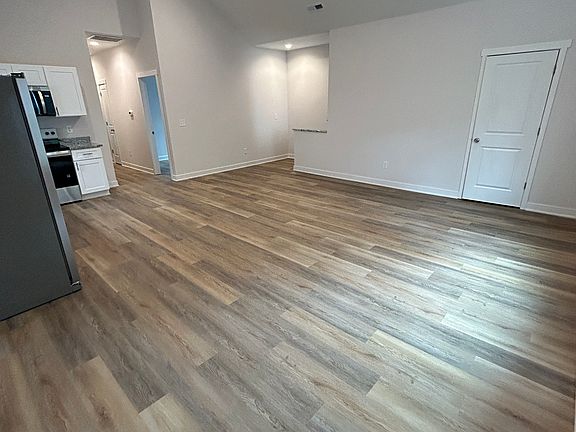 5th image of 1708 Ingram St