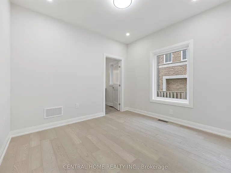2946 Elgin Mills Rd E — Photo 4