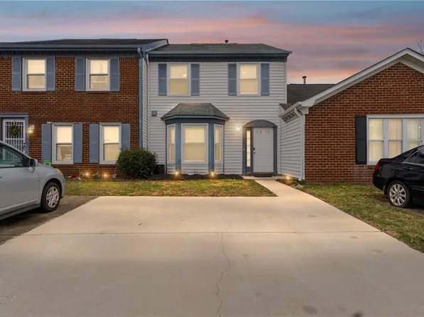 1663 Sword Dancer Dr, Virginia Beach, VA 23454