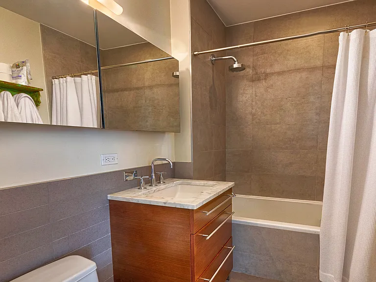 80 Metropolitan Ave #4S — Photo 8