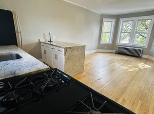 4714 W Byron St APT 2F, Chicago, IL 60641