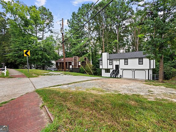 3rd image of 5882 Williams Rd