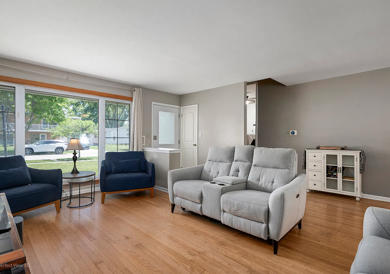 3 bed, 1.5 bath, 1264 sqft, $2,900 — Photo 3