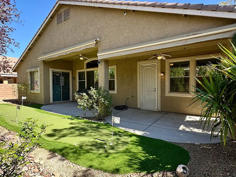 10697 Bonnyhill St — Photo 30