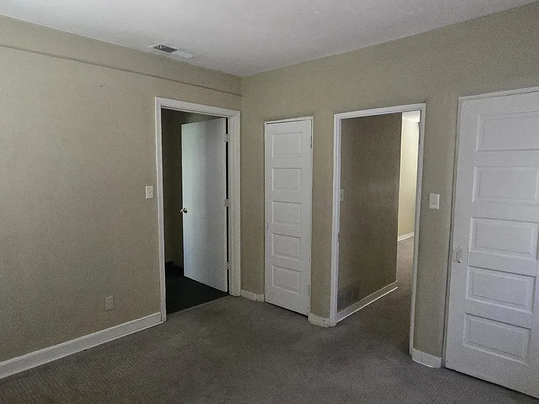 223 Vassar Dr SE #A — Photo 6