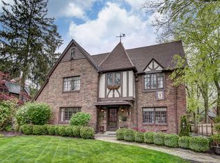 43 Monteray Rd, Dayton, OH 45419