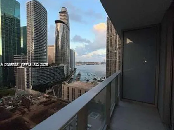77 SE 5th St, Miami, FL