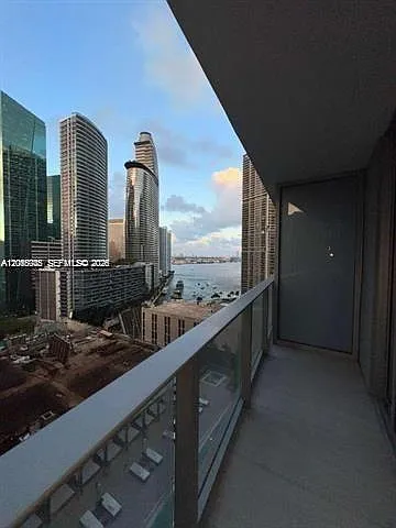 77 SE 5th St #2004 Photo 1