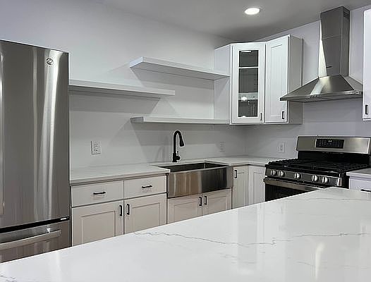 1st image of 1181 E 84th St Floor 1