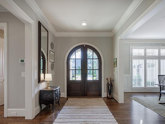 4th image of 516 Chamblee Blvd