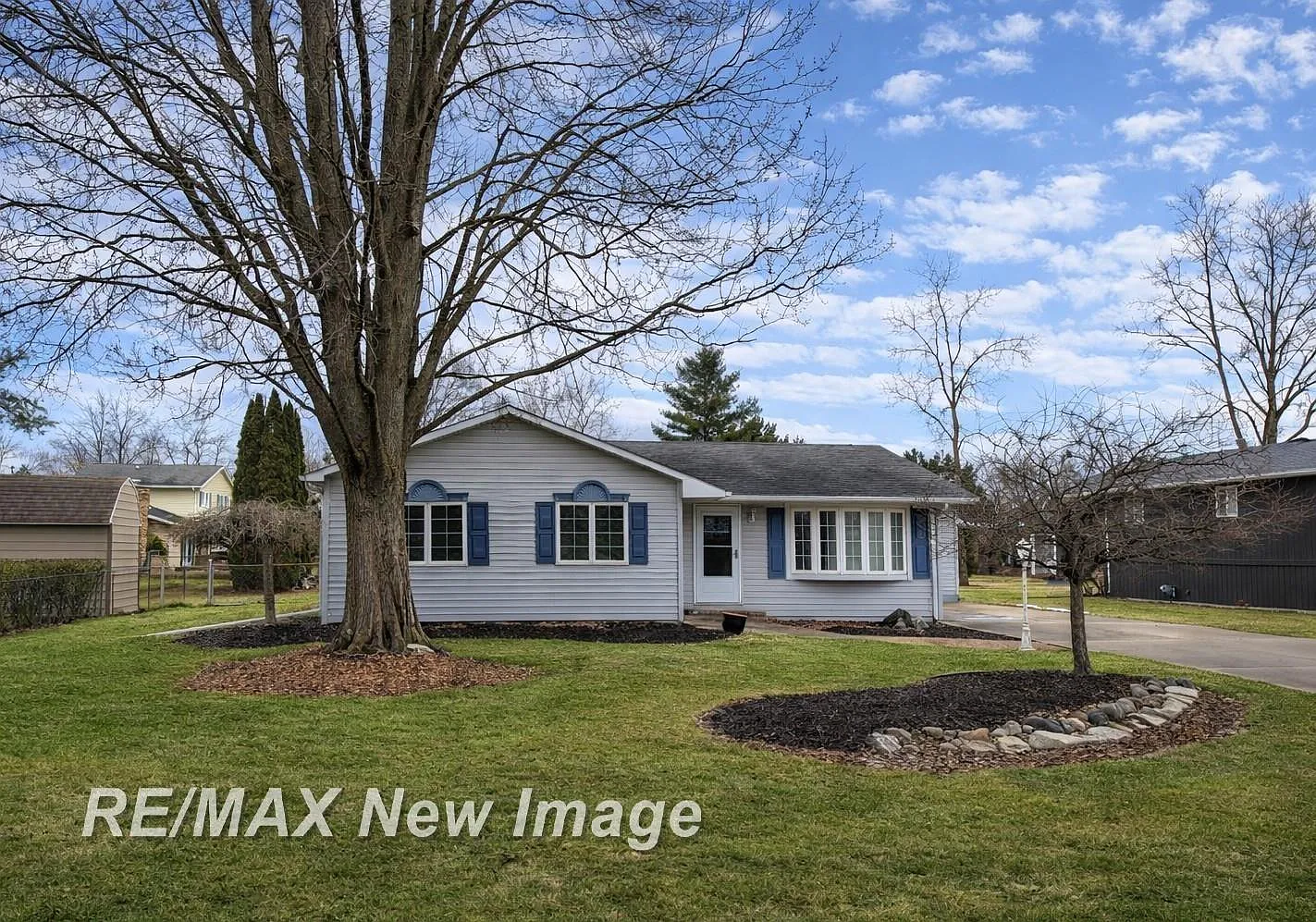 4736 Moeller Dr photo 1