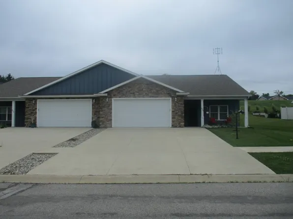 820 Fairhaven Ct, Angola, IN 46703