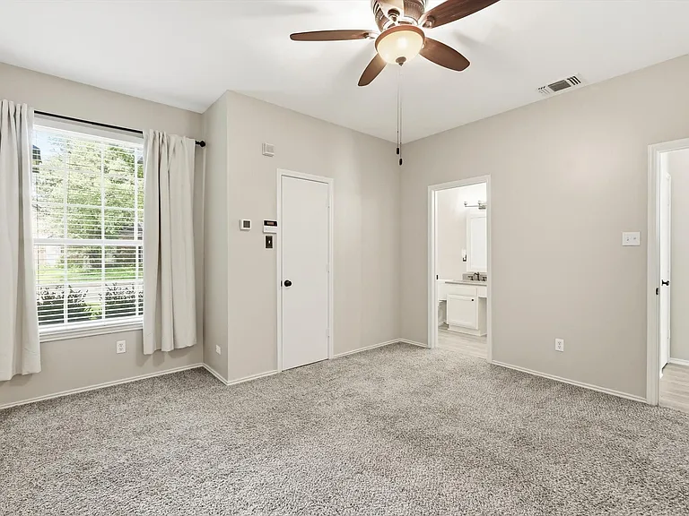 2917 Roxboro Rd — Photo 14