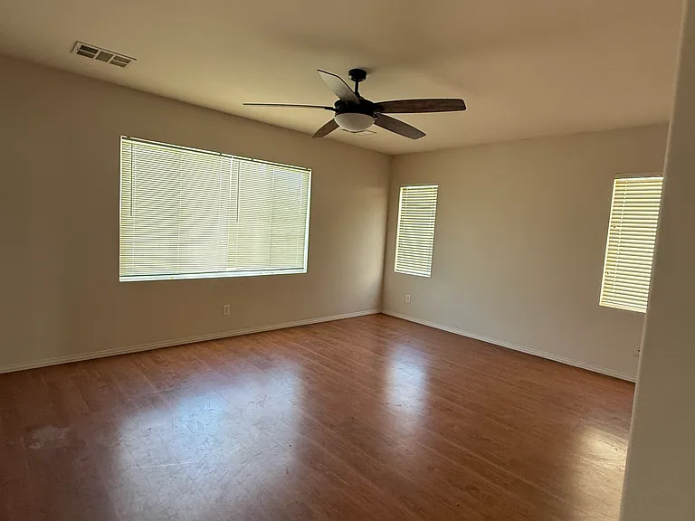 3045 W Newgrove St — Photo 13