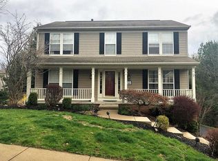 1062 Whispering Woods Dr, Coraopolis, PA