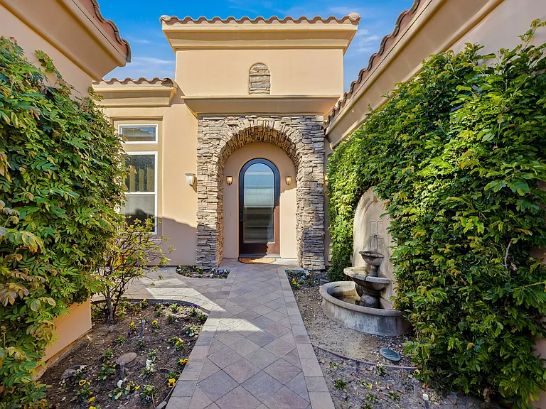 55705 Turnberry Way — Photo 39