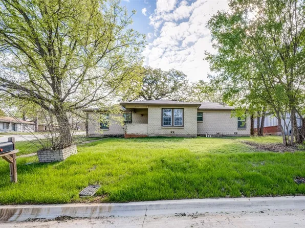944 Walter St, Bedford, TX 76022