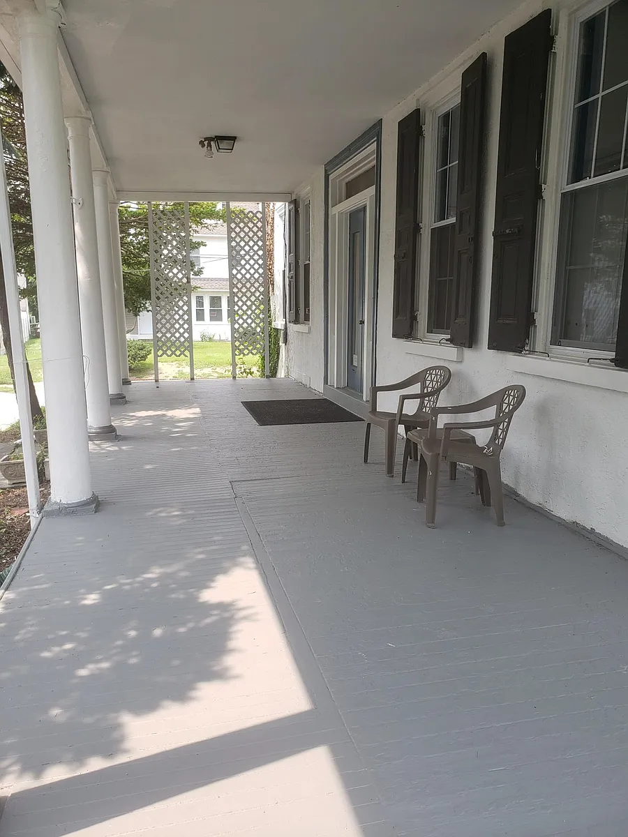 Building Photo - 14 E Albemarle Ave #3A