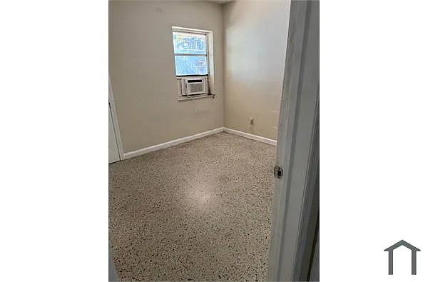 Building Photo - 2215 NE 172nd St #1