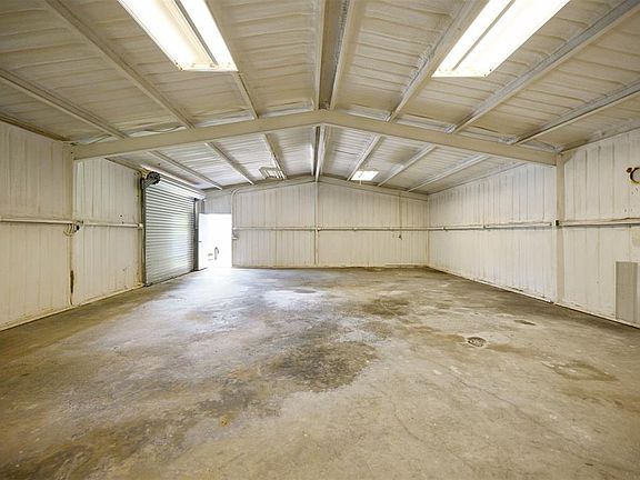 5th image of 3616 E 1980th Rd