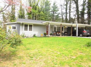 624 Spring St, Hendersonville, NC 28739