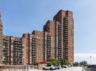 401 Harmon Cove Tower, Secaucus Town, NJ 07094