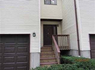 6 Kevin Ct, Nanuet, NY 10954
