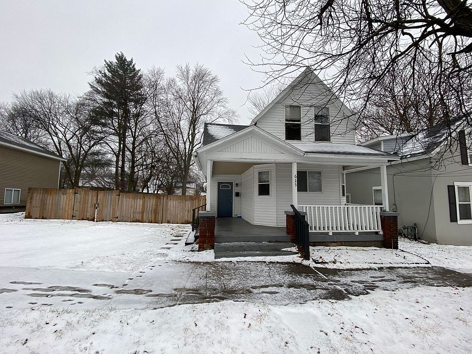 1st image of 625 Charles Ave SE