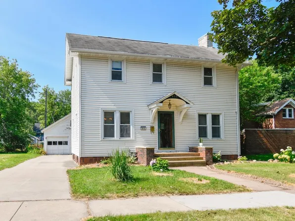 815 Division St, Green Bay, WI 54303