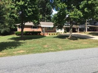 409 Center St, Greer, SC 29651