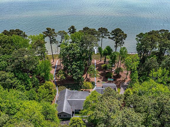 2nd image of 216 Great Wicomico Light Ln