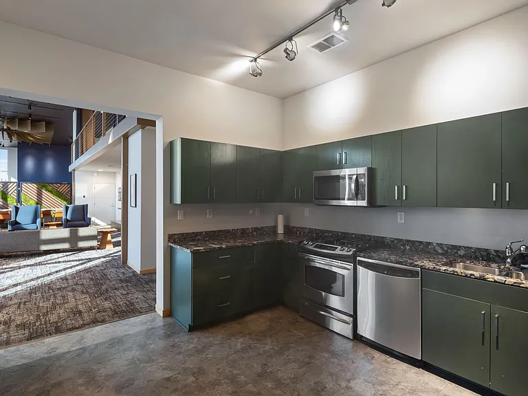 215 10th Ave S #632 — Photo 40