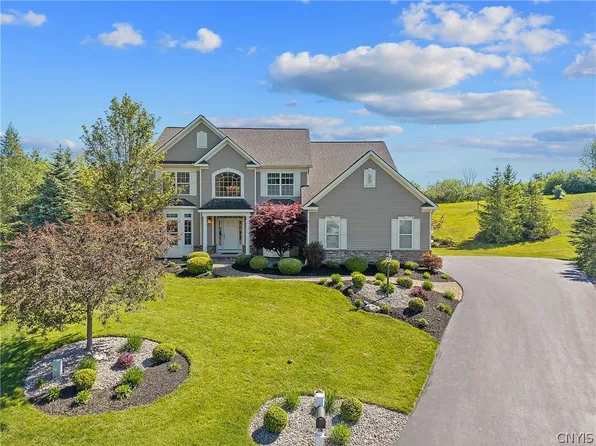 6308 Tulipwood Ln, Jamesville, NY 13078