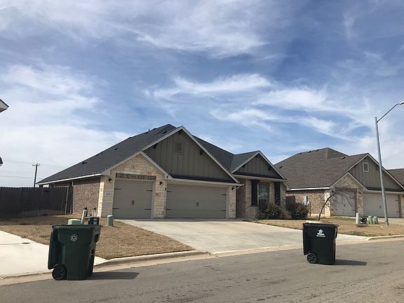 3rd image of 1418 Chalice Dr