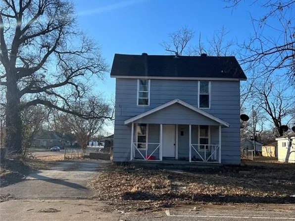 1028 E 6th St, Pittsburg, KS 66762