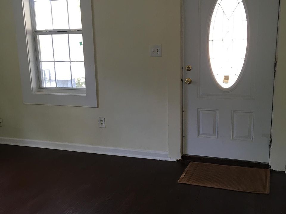 1st image of 3465 Vernon Ave