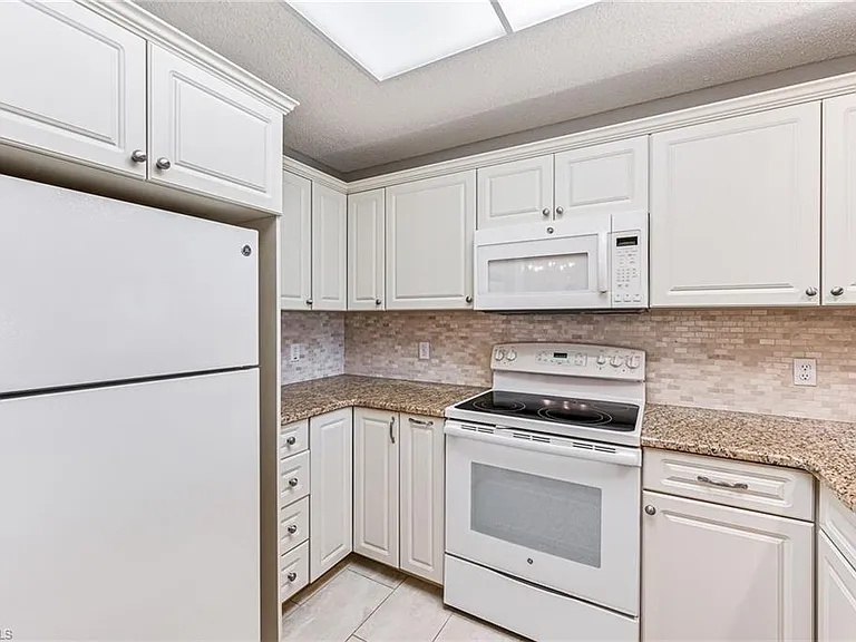 900 Arbor Lake Dr #9-101 — Photo 9