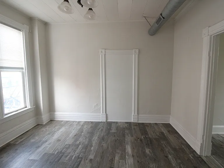1362 N Bosworth Ave #3C — Photo 5