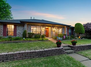 902 Placid Dr, Mesquite, TX 75150