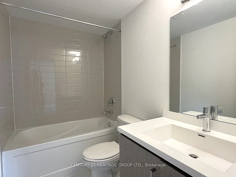 121 Honeycrisp Cres #Townhouse 243 — Photo 19