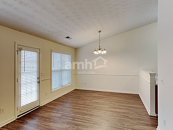 5th image of 3327 Freedom Lndg NW