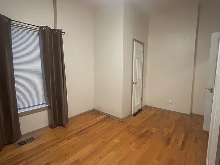 3819 S Wabash Ave #1 — Photo 9