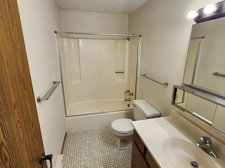 847 Driftwood Dr #6 — Photo 8