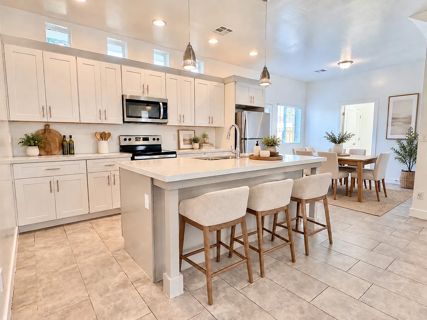 3 bed, 2.5 bath, 1650 sqft, $2,395 — Photo 4