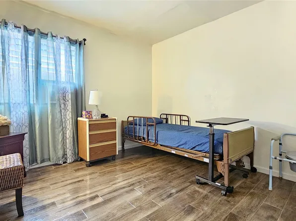 816 Lopez Ln, Honolulu, HI 96817