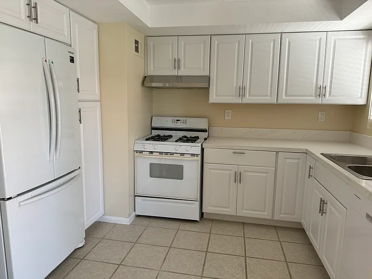75310 Pino Dr — Photo 8