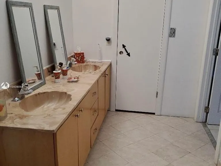 11405 SW 112th Ter — Photo 13