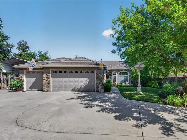 2007 Ashcroft Ave, Clovis, CA 93611